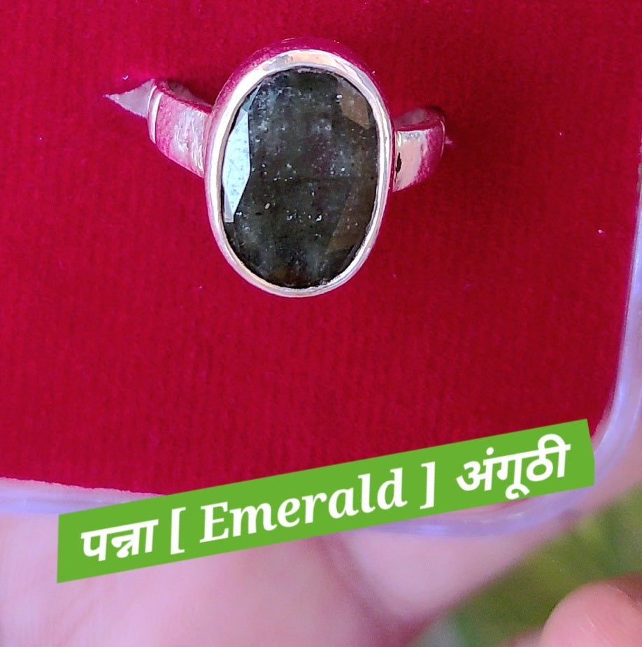 Natural Emerald ( पन्ना ) Ring _ शुद्ध चांदी